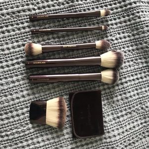 Hourglass makeup brushes #8,5,9,2 with two brushes